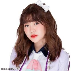2018年BNK48プロフィール Khawisara Singplod 3.jpg