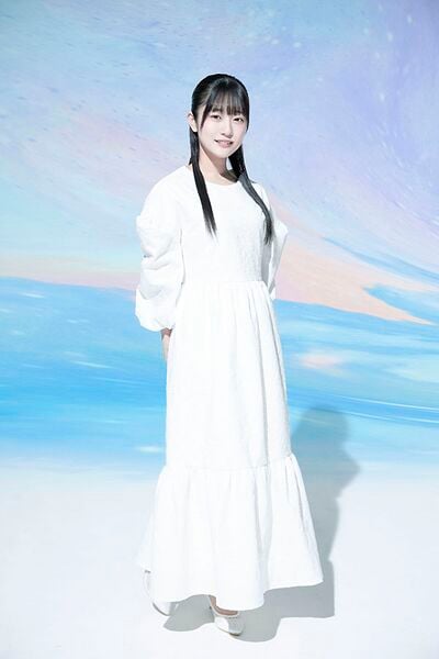 ファイル:2024年夏霞プロフィール全身写真 須永心海.jpg