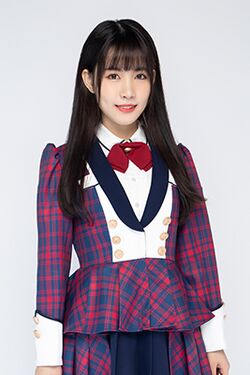2021年AKB48 Team SHプロフィール 陈嘉意 3.jpg