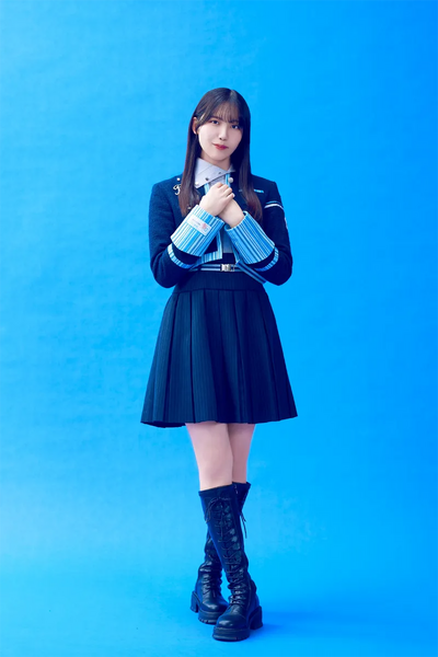 ファイル:2025年僕が見たかった青空プロフィール 山口結杏 全身.png
