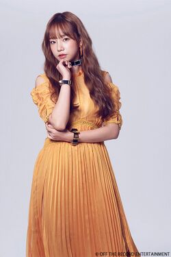 2019年IZ*ONEプロフィール Jo Yu Ri.jpg