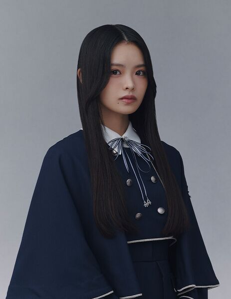 ファイル:2025年櫻坂46プロフィール 浅井恋乃未 3.jpg