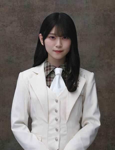 ファイル:2026年櫻坂46プロフィール 山下瞳月.jpg