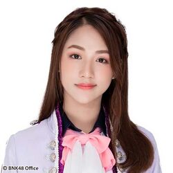 2018年BNK48プロフィール Nawaporn Chansuk 3.jpg