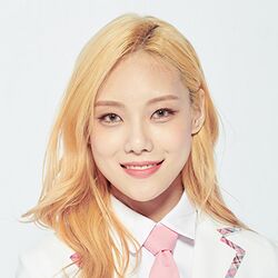 2018年PRODUCE48番組プロフィール Park Seo Young.jpg