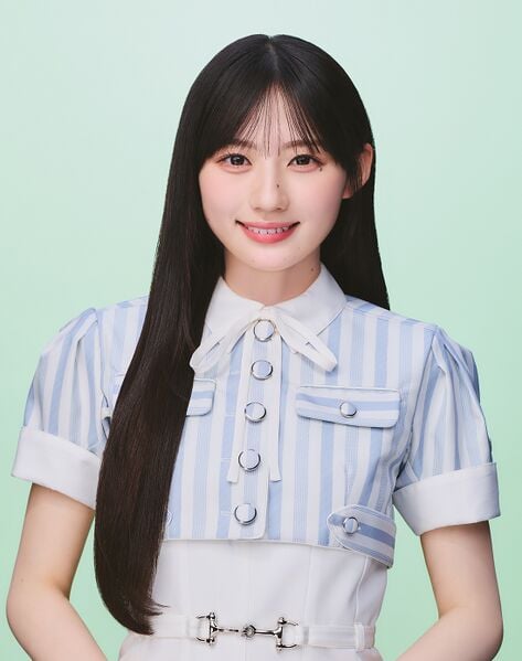 ファイル:2026年乃木坂46プロフィール 川﨑桜 2.jpg