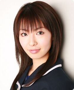 2006年AKB48プロフィール 折井あゆみ.jpg