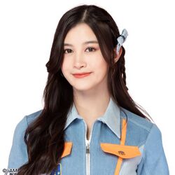 2019年BNK48プロフィール Sumitra Duangkaew 2.jpg