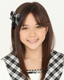 2011年HKT48プロフィール 村重杏奈.jpg