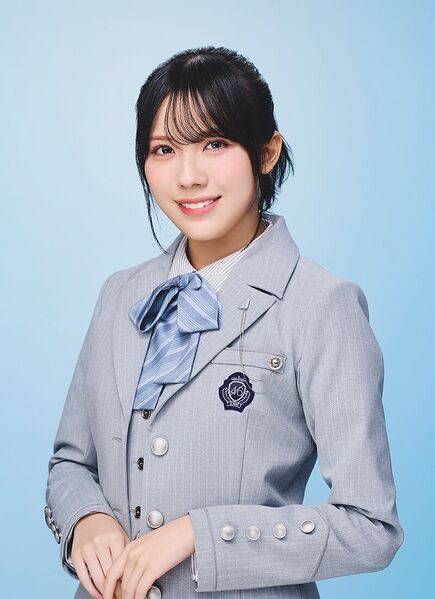 ファイル:2026年日向坂46プロフィール 森本茉莉.jpg