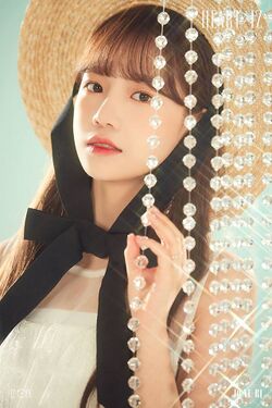 2019年IZ*ONEプロフィール Jo Yu Ri 3.jpg