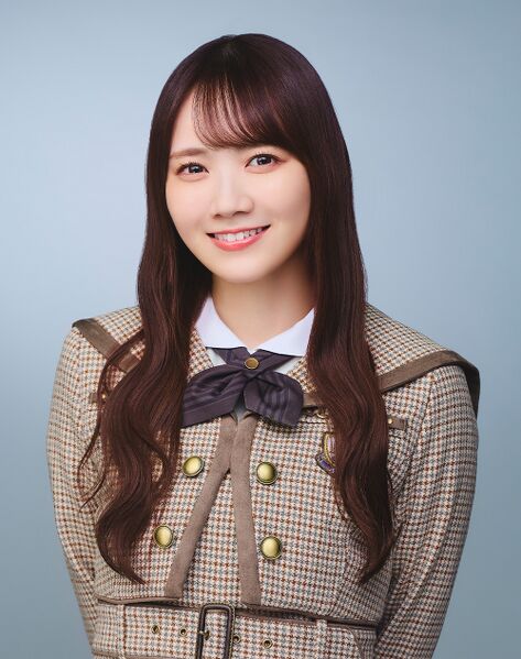 ファイル:2025年乃木坂46プロフィール 田村真佑 3.jpg