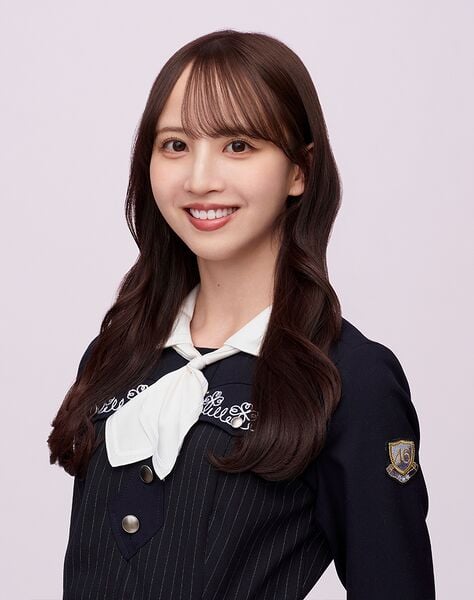 ファイル:2025年乃木坂46プロフィール 佐藤楓.jpg