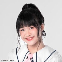 2018年BNK48プロフィール Khawisara Singplod 1.jpg