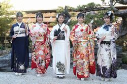 2024年成人式 集合写真 NMB48.jpg