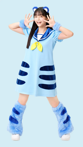 ファイル:2025年チンタイガー 秋田莉杏 全身.png