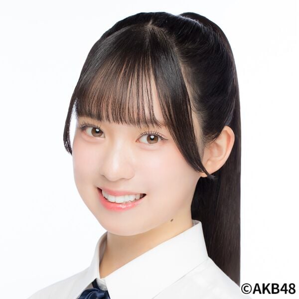 ファイル:2026年AKB48プロフィール 大西ゆな.jpg