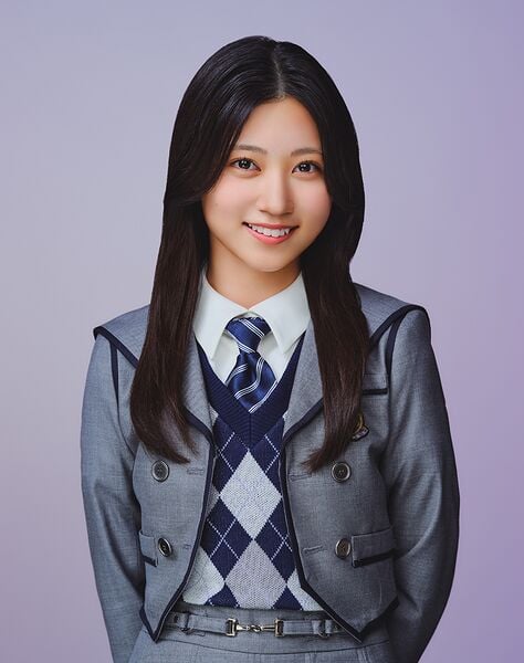 ファイル:2026年乃木坂46プロフィール 川端晃菜 3.jpg
