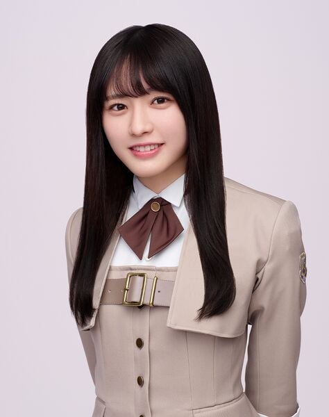 ファイル:2025年乃木坂46プロフィール 大越ひなの 2.jpg
