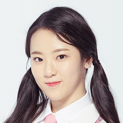 2018年PRODUCE48番組プロフィール Cho Yeong In.png