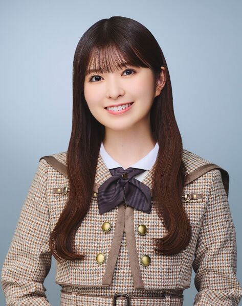 ファイル:2025年乃木坂46プロフィール 小川彩 3.jpg