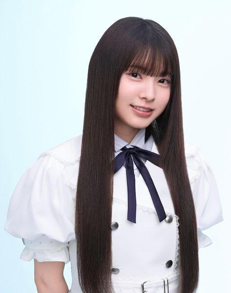 ファイル:2025年乃木坂46プロフィール 森平麗心 3.jpg